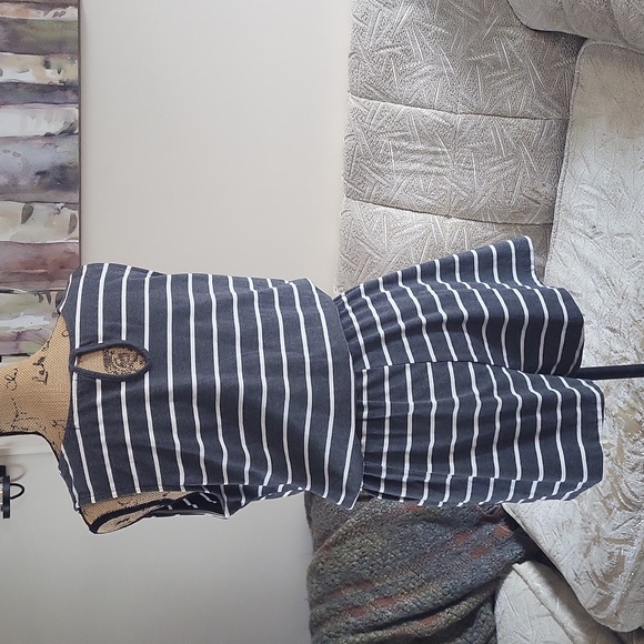 YIBOCK Casual Sleeveless Button Down Striped Short Jumpsuit Henley Romper - Picture 3 of 15